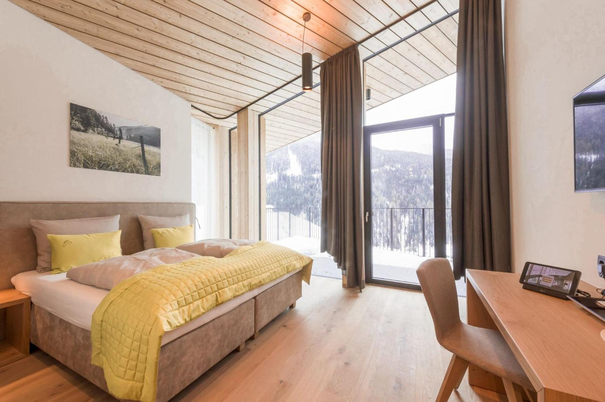 Hotel Panoramic Lotsch Sarentino Habitación foto